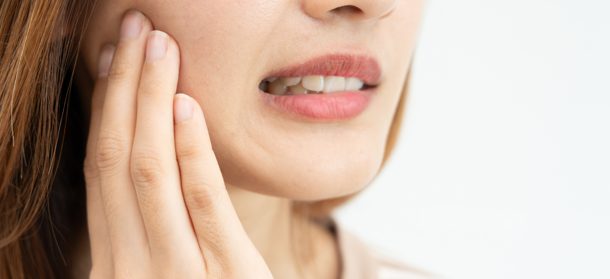 セラミックは痛い？沁みる？──治療前・治療中・治療後の“痛みの正体”を専門家が解説        